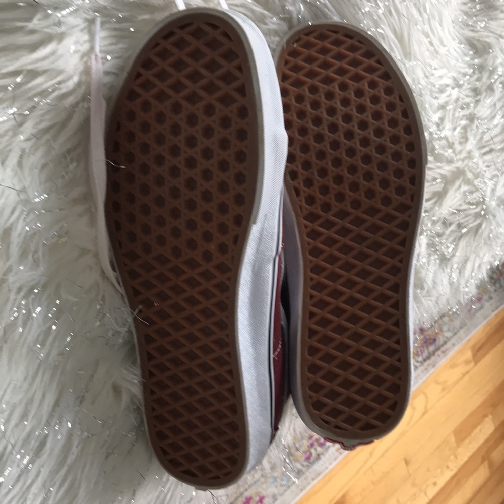 Vans - Picture 2 of 2